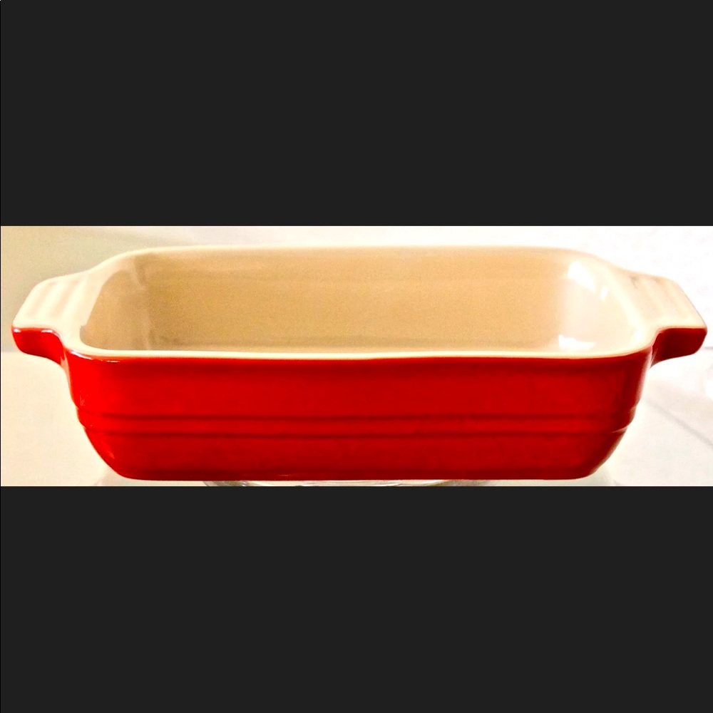 LE CREUSET POTERIE RECTANGULAR BAKING DISH STONEWARE RED NEW